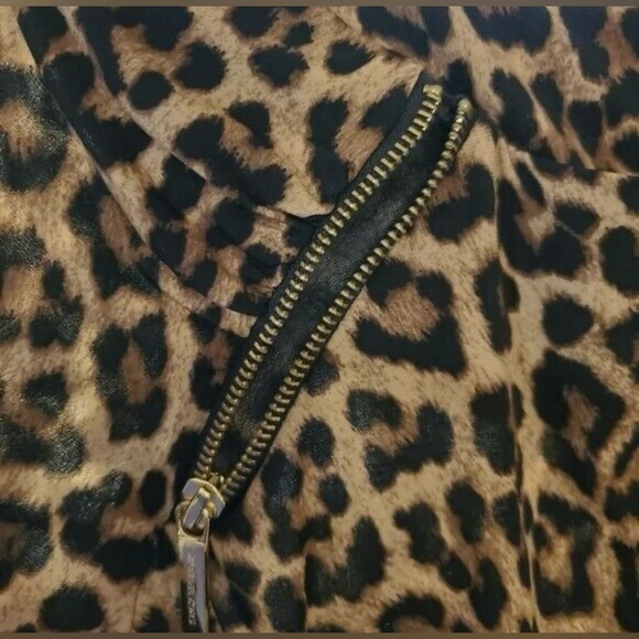 Micheal Micheal Kors Leopard Dress With Gold Hardware. P2P-21-23”. - Picture 4 of 8